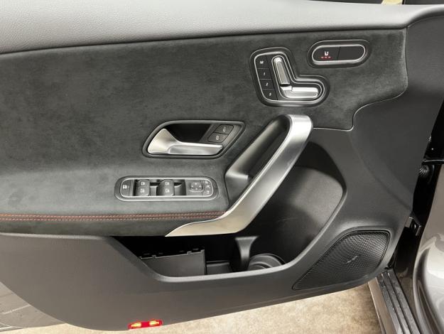 MERCEDES-BENZ Classe A 200 d AMG Line  Classe A 200 d AMG Line