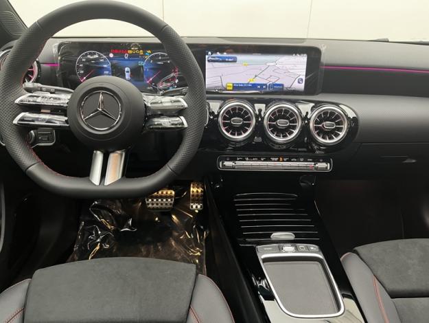 MERCEDES-BENZ Classe A 200 d AMG Line  Classe A 200 d AMG Line