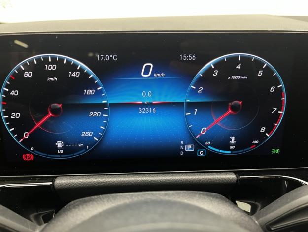 MERCEDES-BENZ GLA 200 AMG Line  