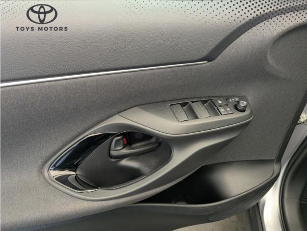 TOYOTA Yaris Cross 1.5 HYBRID 116H DESIGN MC24  