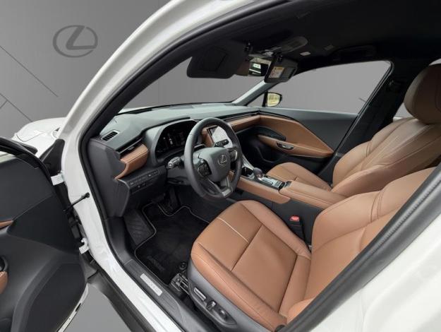 LEXUS LBX 1.5 136H 2WD Relax Pack Advanced  LBX HYBRIDE 2WD RELAX PKADVANCED MY26
