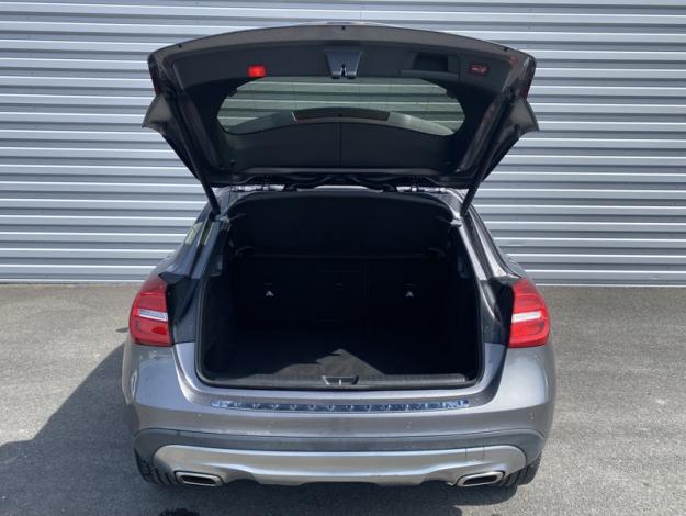 MERCEDES-BENZ GLA 180 d  