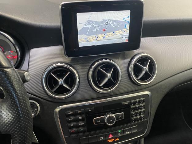 MERCEDES-BENZ GLA 180 d  