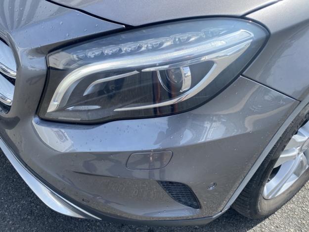 MERCEDES-BENZ GLA 180 d  