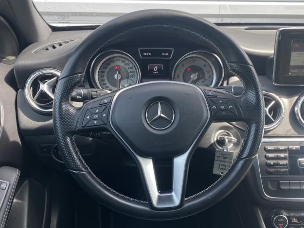 MERCEDES-BENZ GLA 180 d  