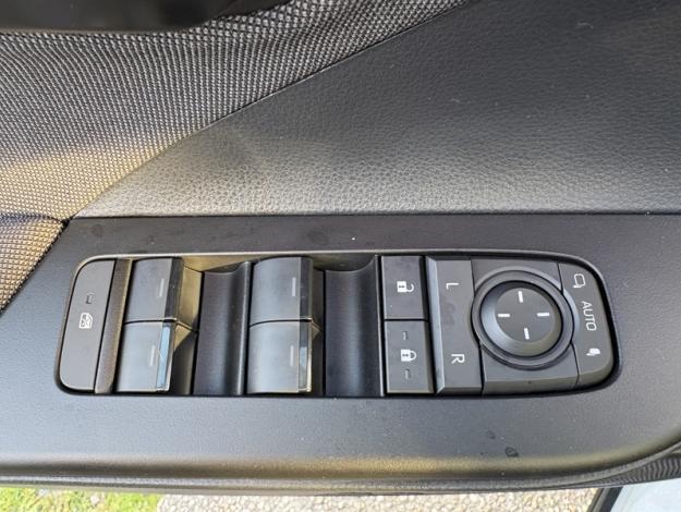 TOYOTA C-HR 2.0 PHEV 225 Graphic  C HR PHEV 225 GRAPHIC MY26