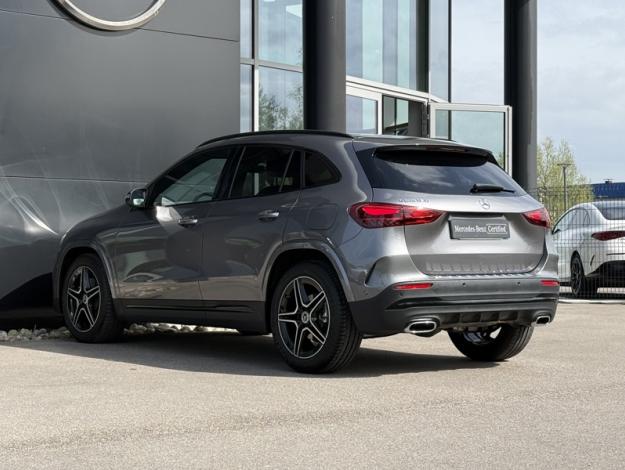 MERCEDES-BENZ GLA 180 AMG Line  GLA 180 AMG Line