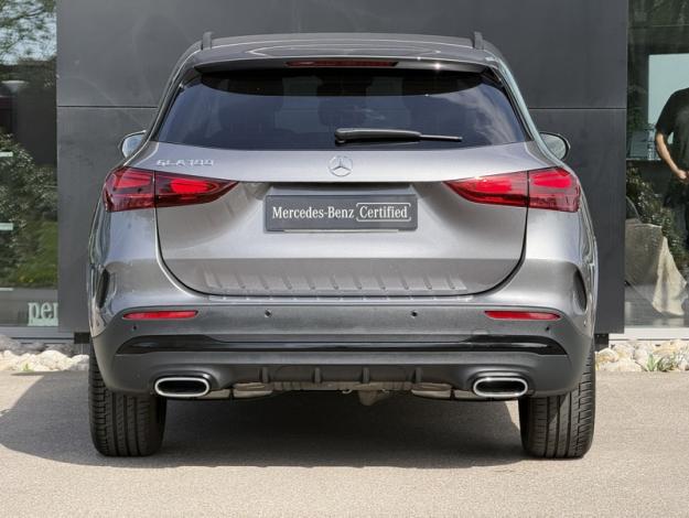 MERCEDES-BENZ GLA 180 AMG Line  GLA 180 AMG Line