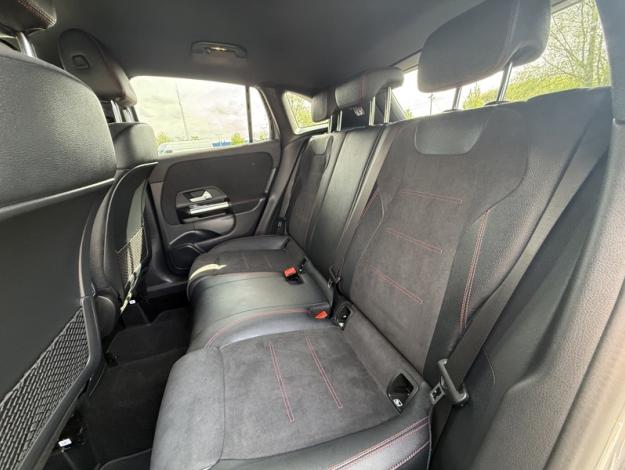 MERCEDES-BENZ GLA 180 AMG Line  GLA 180 AMG Line