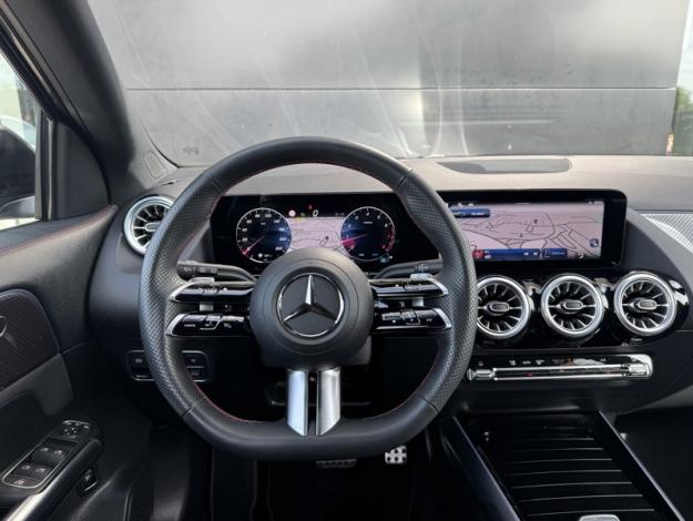 MERCEDES-BENZ GLA 180 AMG Line  GLA 180 AMG Line