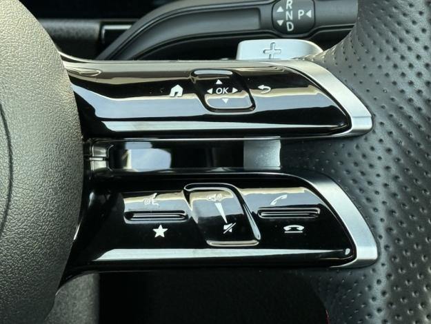 MERCEDES-BENZ GLA 180 AMG Line  GLA 180 AMG Line