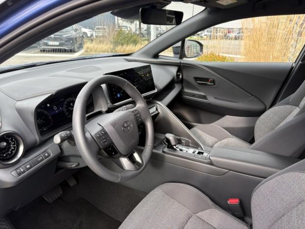 TOYOTA C-HR 1.8 Hybride 140 Graphic  C HR HYBRID140 GRAPHIC MY26