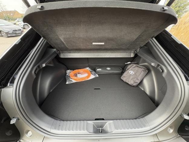 TOYOTA C-HR Design Grande Autonomie 77 kWh 224ch  C HR+ GRANDE AUTONOMIE DESIGN 77kWh