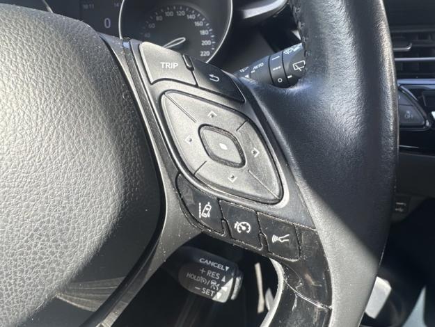 TOYOTA C-HR 122h Dynamic Business  