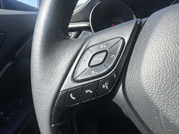 TOYOTA C-HR 122h Dynamic Business  