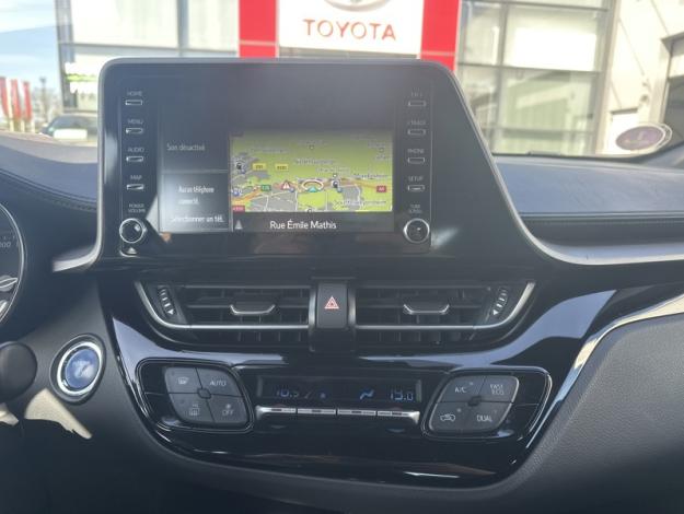 TOYOTA C-HR 122h Dynamic Business  