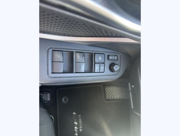 TOYOTA C-HR 122h Dynamic Business  