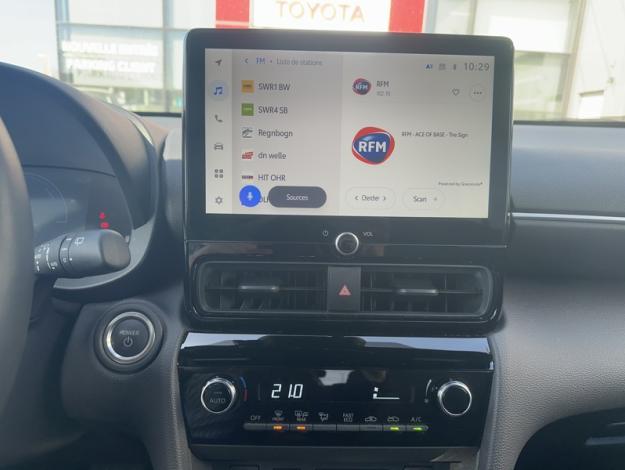 TOYOTA Yaris Cross 130h design   