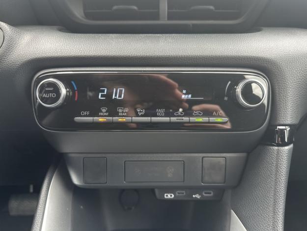 TOYOTA Yaris 116h Dynamic  