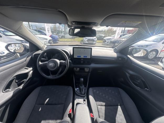TOYOTA Yaris 116h Design  