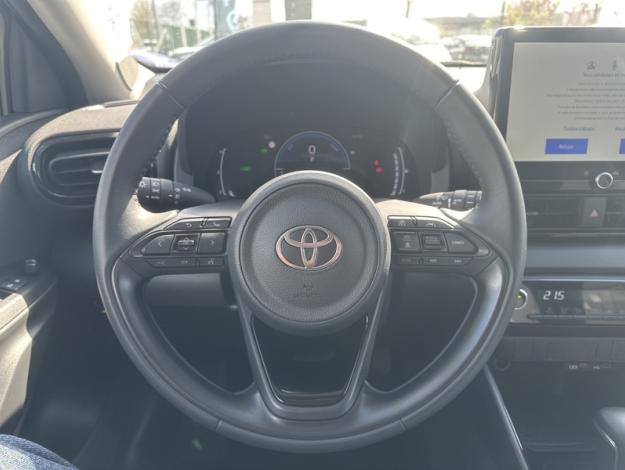 TOYOTA Yaris 116h Design  