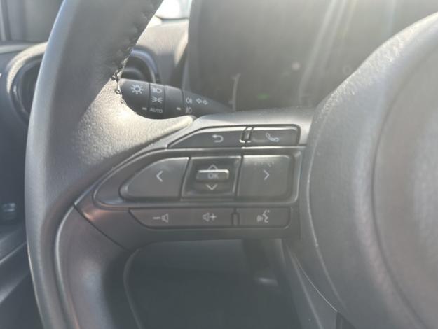 TOYOTA Yaris 116h Design  