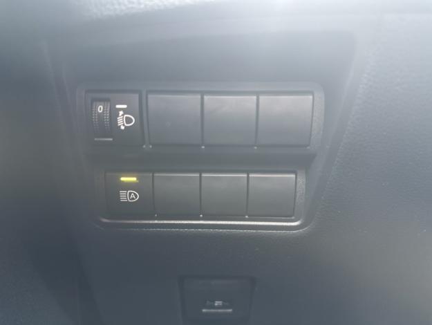 TOYOTA Yaris 116h Design  