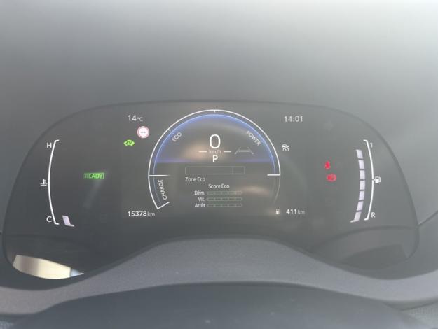 TOYOTA Yaris 116h Design  