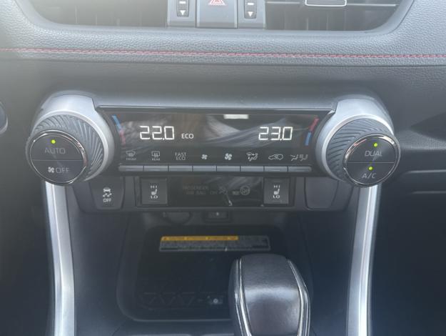 TOYOTA RAV4 PHEV Hybrid PHEV AWD Design Business   