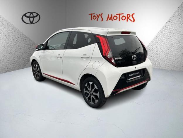TOYOTA Aygo 1.0 VVT-i x-play  