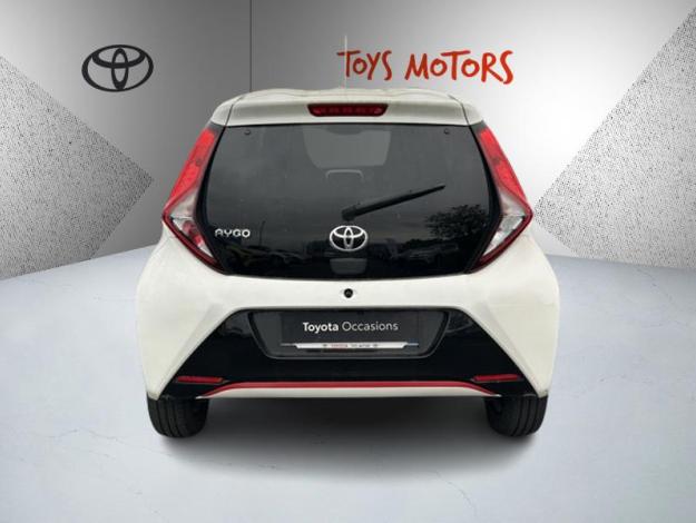 TOYOTA Aygo 1.0 VVT-i x-play  