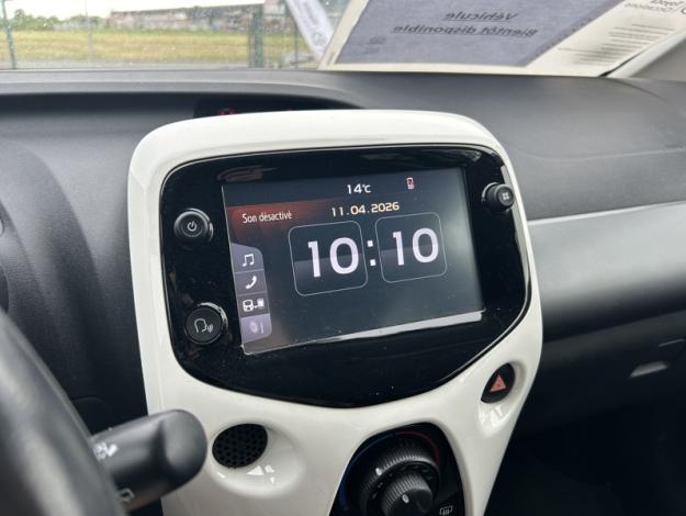 TOYOTA Aygo 1.0 VVT-i x-play  