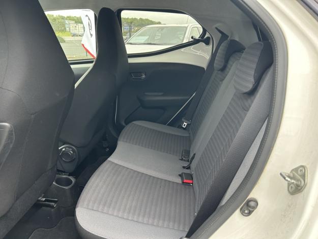 TOYOTA Aygo 1.0 VVT-i x-play  