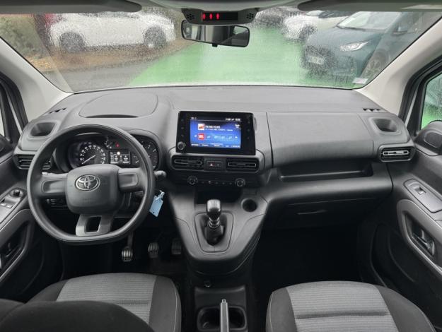 TOYOTA Proace City Verso 1.2 LONG 110 VVT-I DYNAMIC  