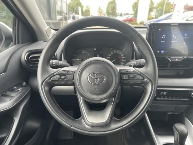 TOYOTA Yaris 116h Dynamic  