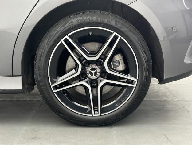 MERCEDES-BENZ A 250  e AMG Pack Night Toit Pano  