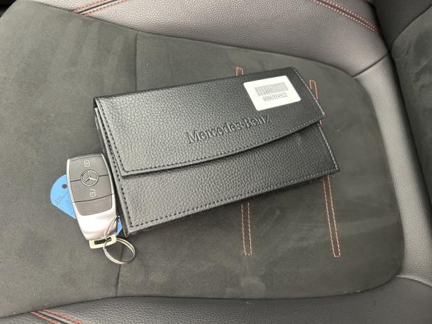 MERCEDES-BENZ A 250  e AMG Pack Night Toit Pano  