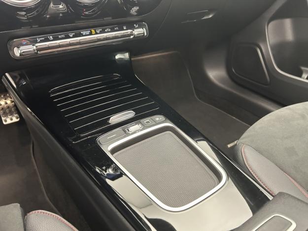 MERCEDES-BENZ A 250  e AMG Pack Night Toit Pano  