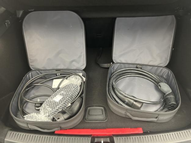 MERCEDES-BENZ A 250  e AMG Pack Night Toit Pano  