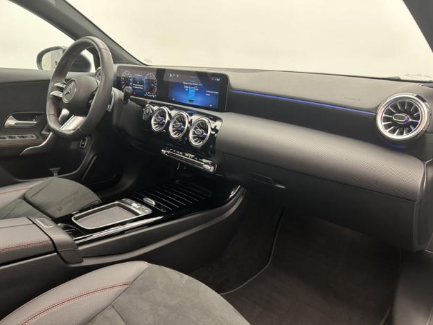 MERCEDES-BENZ A 250  e AMG Pack Night Toit Pano  