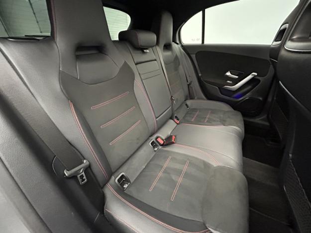 MERCEDES-BENZ A 250  e AMG Pack Night Toit Pano  