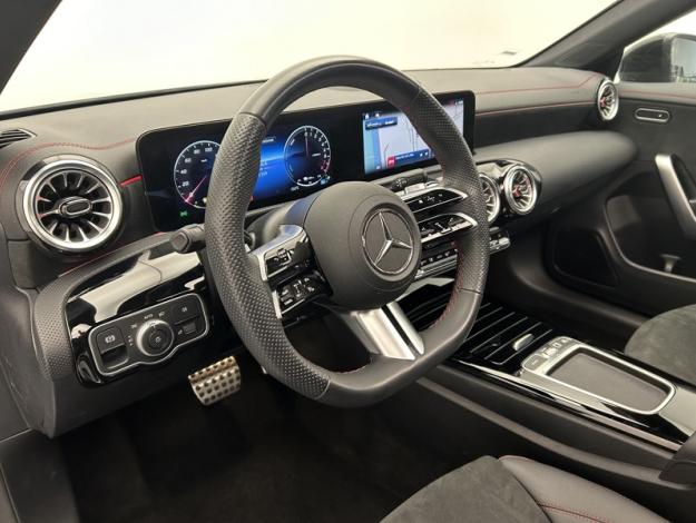 MERCEDES-BENZ CLA 250 e Coupé AMG Pack Night Pano  