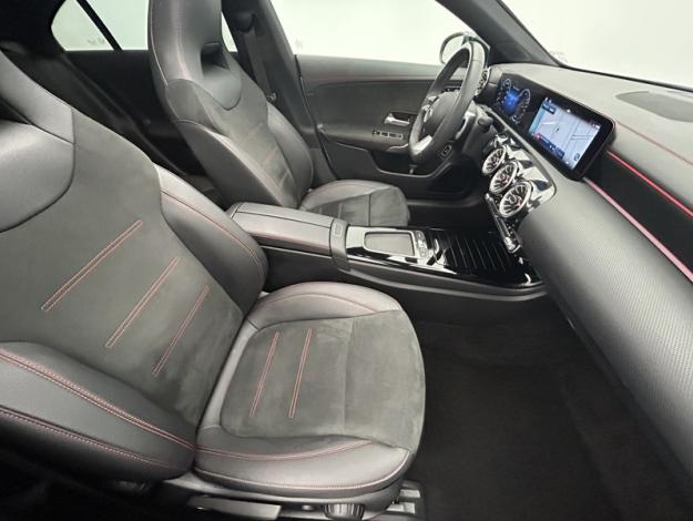 MERCEDES-BENZ CLA 250 e Coupé AMG Pack Night Pano  