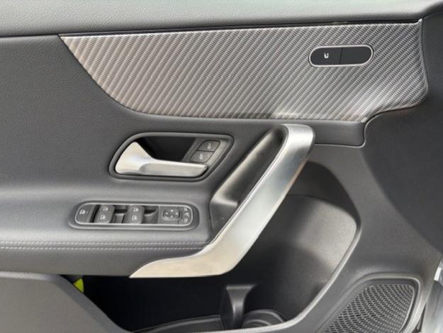 MERCEDES-BENZ A 180 d Luxury Line  