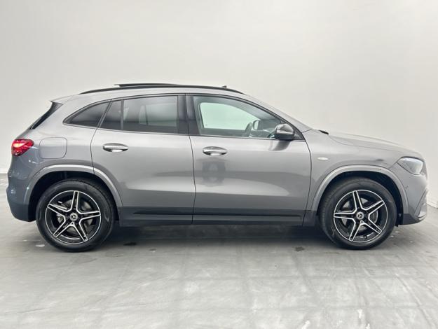 MERCEDES-BENZ GLA 250 e AMG Pack Night Toit Pano  