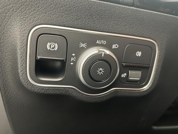 MERCEDES-BENZ GLA 250 e AMG Pack Night Toit Pano  