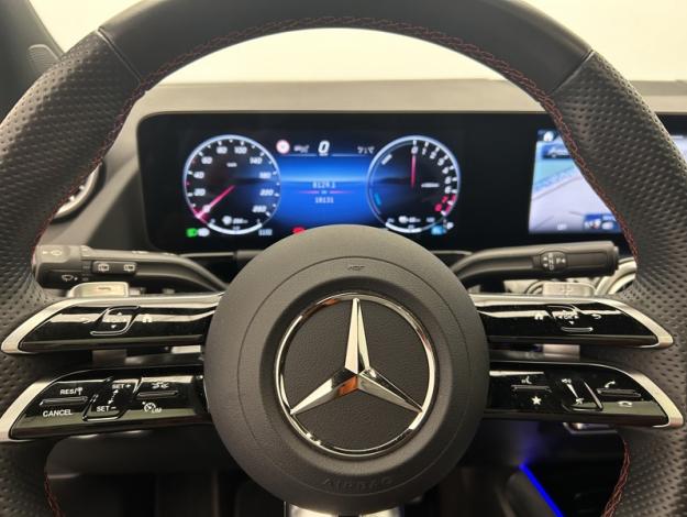 MERCEDES-BENZ GLA 250 e AMG Pack Night Toit Pano  