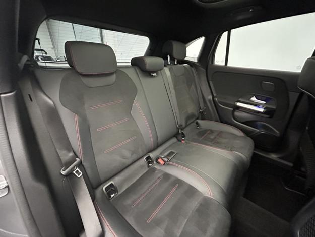 MERCEDES-BENZ GLA 250 e AMG Pack Night Toit Pano  