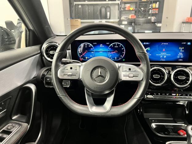 MERCEDES-BENZ A 180 AMG Pack Night Toit Pano  