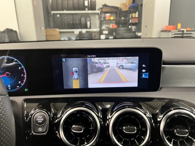 MERCEDES-BENZ A 180 AMG Pack Night Toit Pano  